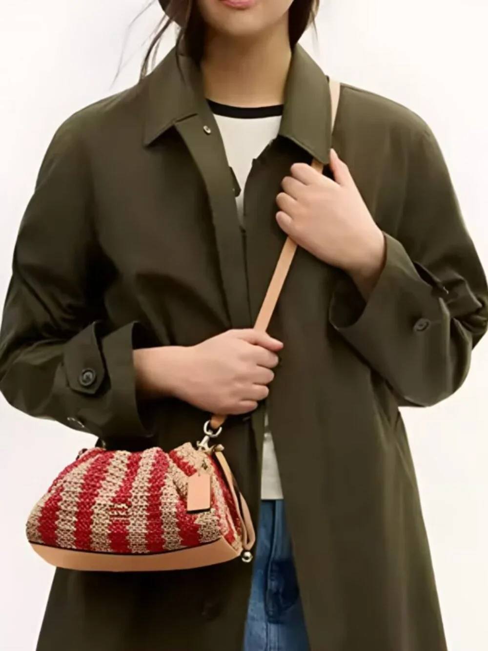coach Faye Shoulder Bag cer33